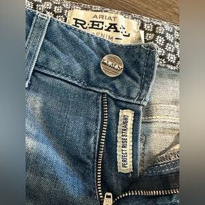 Ariat Women’s Classic Blue Straight Jeans